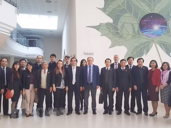 越南计划与投资部和国会法律委员会代表团对土耳其进行工作访问 ảnh 2 越南计划与投资部和国会法律委员会代表团对土耳其进行工作访问 ảnh 2