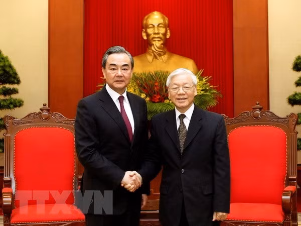 越共中央总书记阮富仲会见中国国务委员兼外交部长王毅 ảnh 1 越共中央总书记阮富仲会见中国国务委员兼外交部长王毅 ảnh 1
