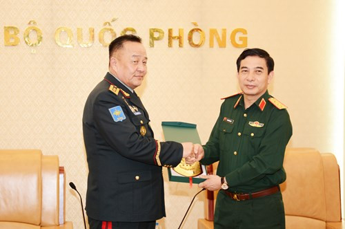 潘文江会见蒙古武装力量总参谋长达瓦中将 ảnh 1 潘文江会见蒙古武装力量总参谋长达瓦中将 ảnh 1