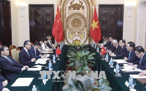 越中两国外交部长举行会谈 ảnh 1 越中两国外交部长举行会谈 ảnh 1