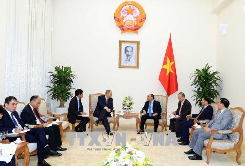 越南政府总理阮春福会见德国驻越大使贝格尔 ảnh 1
