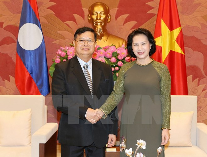 越南国会主席阮氏金银会见老挝国会副主席宋潘·平坎米 ảnh 1 越南国会主席阮氏金银会见老挝国会副主席宋潘·平坎米 ảnh 1