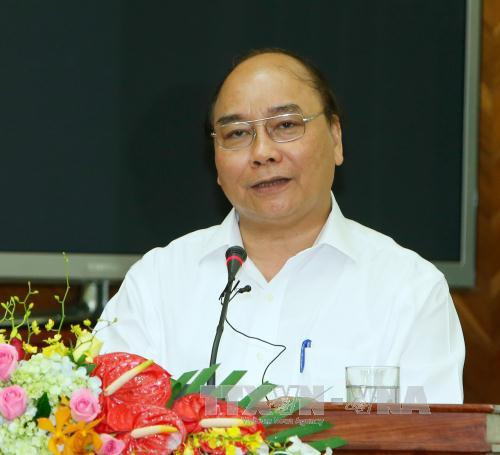 阮春福总理走访慰问越南人民军第四军区干部战士 ảnh 2 阮春福总理走访慰问越南人民军第四军区干部战士 ảnh 2