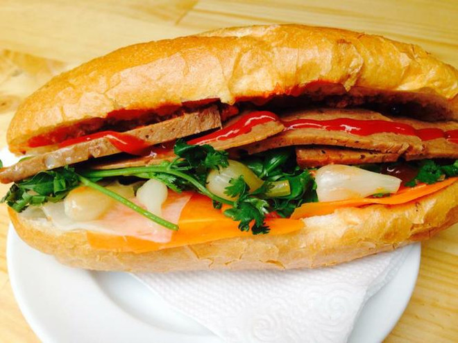 胡志明市跻身全球23座最佳街头美食城市 ảnh 1