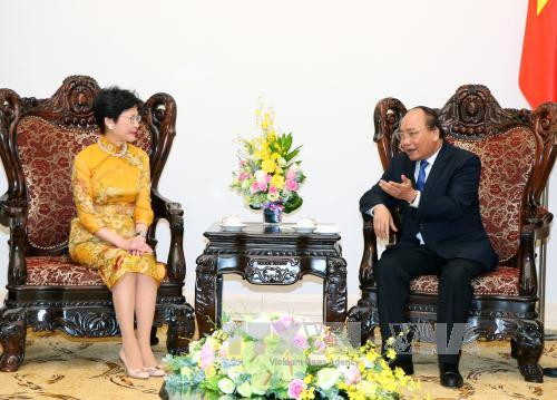 越南政府总理阮春福会见中国香港特别行政区政务司司长林郑月娥 ảnh 2 越南政府总理阮春福会见中国香港特别行政区政务司司长林郑月娥 ảnh 2