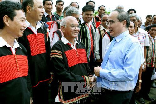 越南祖国阵线中央委员会主席阮善仁赴嘉莱省走访调研 ảnh 1 越南祖国阵线中央委员会主席阮善仁赴嘉莱省走访调研 ảnh 1