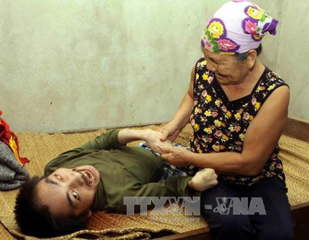 克服越南橙剂遗害 ảnh 1 克服越南橙剂遗害 ảnh 1