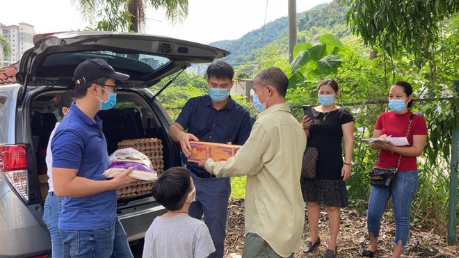 帮助旅居马来西亚越南人度过新冠肺炎疫情难关 ảnh 1
