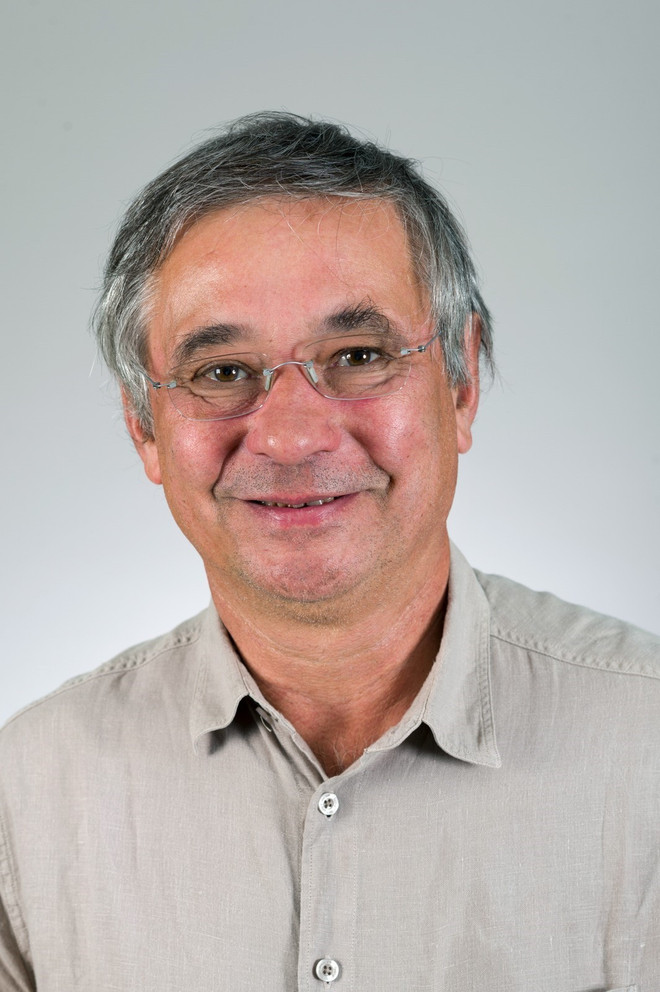 法共全国委员会委员隆德皮埃尔：阮富仲总书记的文章包含了贯穿胡志明思想的许多价值 ảnh 2