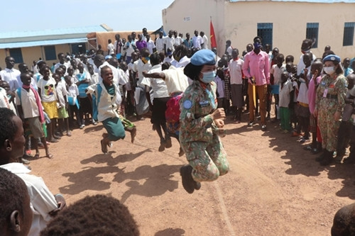 联合国维和军官相信越南蓝色贝雷帽医生的专业技能 ảnh 5 联合国维和军官相信越南蓝色贝雷帽医生的专业技能 ảnh 5