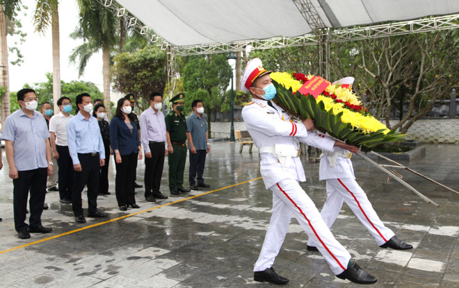 国家副主席武氏映春莅临河江省调研 ảnh 1 国家副主席武氏映春莅临河江省调研 ảnh 1