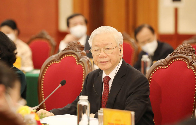 法越友好协会秘书长:阮富仲总书记的文章证明越南发展道路的正确选择 ảnh 2 法越友好协会秘书长:阮富仲总书记的文章证明越南发展道路的正确选择 ảnh 2