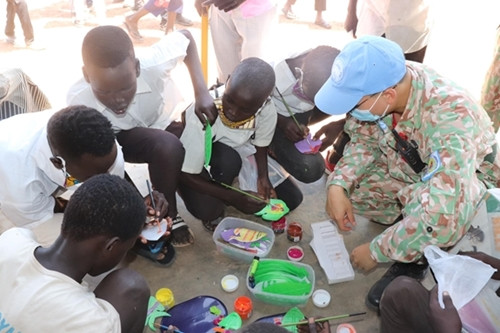 联合国维和军官相信越南蓝色贝雷帽医生的专业技能 ảnh 6 联合国维和军官相信越南蓝色贝雷帽医生的专业技能 ảnh 6