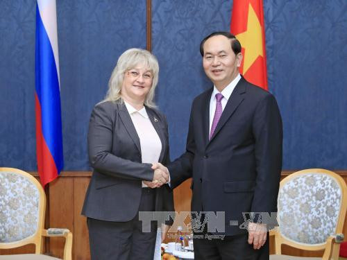 国家主席陈大光前往圣彼得堡市进行访问 ảnh 2 国家主席陈大光前往圣彼得堡市进行访问 ảnh 2