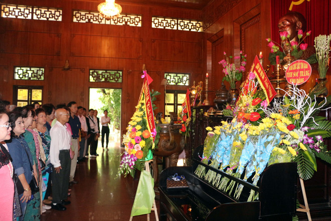 旅居泰国曾担任教师的越侨代表团回国访问（组图） ảnh 4