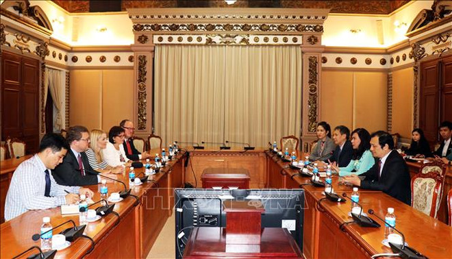 进一步推动胡志明市与德国黑森州教育培训合作 ảnh 1 进一步推动胡志明市与德国黑森州教育培训合作 ảnh 1