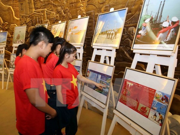 “祖国海洋岛屿”图片展亮相岘港市 ảnh 1