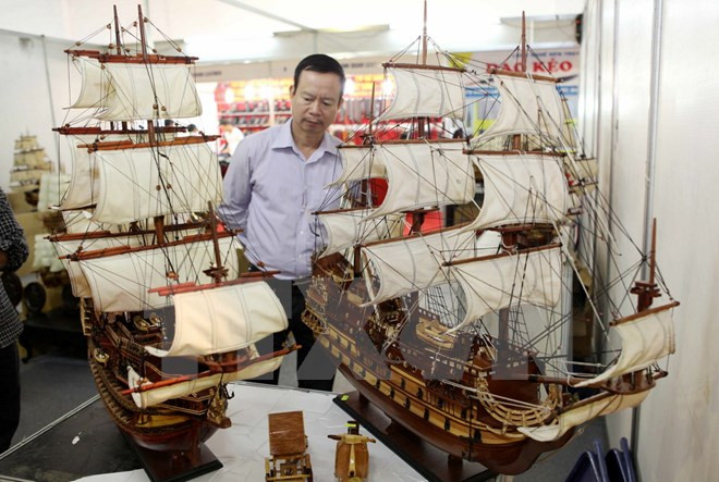 越南手工艺品在河内手工艺赠品展览会上亮相 ảnh 1 越南手工艺品在河内手工艺赠品展览会上亮相 ảnh 1