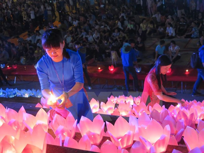 泰国水灯节首次亮相越南 ảnh 1 泰国水灯节首次亮相越南 ảnh 1
