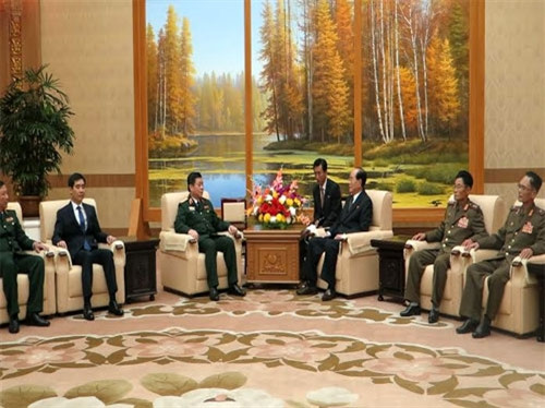 越南人民军队高级政治干部代表团对朝鲜进行正式访问 ảnh 1 越南人民军队高级政治干部代表团对朝鲜进行正式访问 ảnh 1