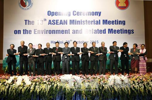 阮晋勇总理:需把环保视为可持续发展的目标和基本内容 ảnh 1 阮晋勇总理:需把环保视为可持续发展的目标和基本内容 ảnh 1