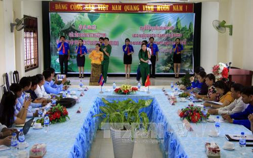 越南昆嵩省与柬埔寨腊塔纳基里省的青年一代加强交流与合作 ảnh 1