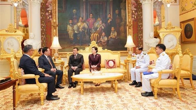 国会主席王廷惠拜访泰国国王哇集拉隆功 ảnh 1 国会主席王廷惠拜访泰国国王哇集拉隆功 ảnh 1