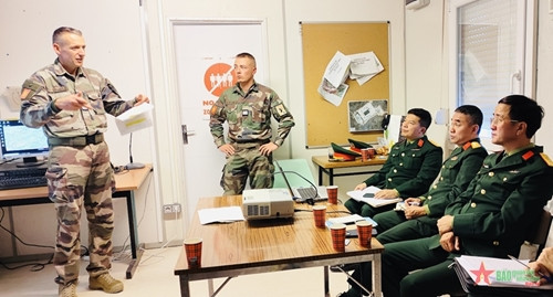 推动越法在联合国维和行动中的合作 ảnh 1