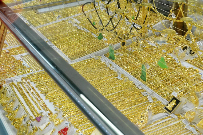 12月1日越南国内市场黄金价围绕7360万越盾一两的水平 ảnh 1