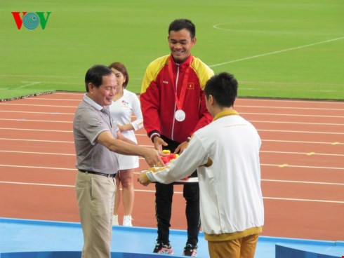 第八届东南亚残运会：越南体育代表队在排行榜上跃居第三 ảnh 1