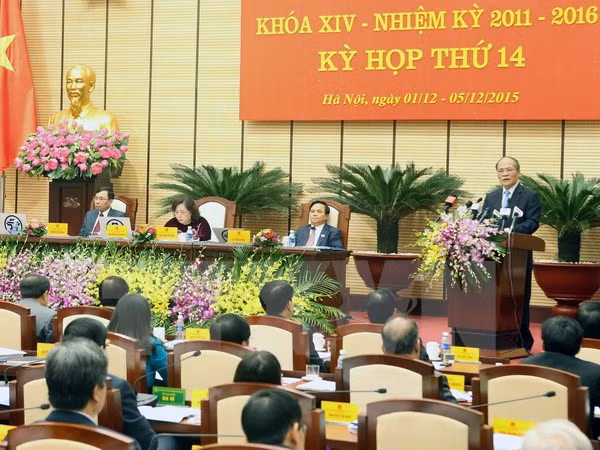 越南国会主席阮生雄出席河内市第十四届人民议会第14次会议 ảnh 1 越南国会主席阮生雄出席河内市第十四届人民议会第14次会议 ảnh 1