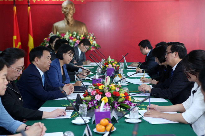 越共中央政治局委员范光毅会见中国共产党代表团 ảnh 2 越共中央政治局委员范光毅会见中国共产党代表团 ảnh 2