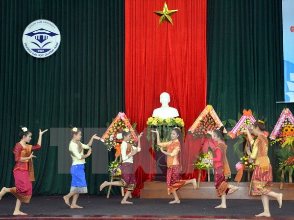 老挝驻越大使馆举行国庆40周年招待会 ảnh 1  老挝驻越大使馆举行国庆40周年招待会 ảnh 1