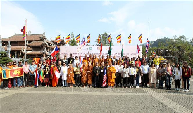 2019年联合国卫塞节:国际代表团出席在番西邦山峰举行的祈求国泰民安大典 ảnh 2 2019年联合国卫塞节:国际代表团出席在番西邦山峰举行的祈求国泰民安大典 ảnh 2