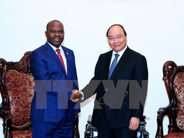 越南政府总理阮春福会见莫桑比克内政部部长 ảnh 1 越南政府总理阮春福会见莫桑比克内政部部长 ảnh 1