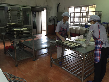 广宁省矿工的面包 ảnh 1 广宁省矿工的面包 ảnh 1