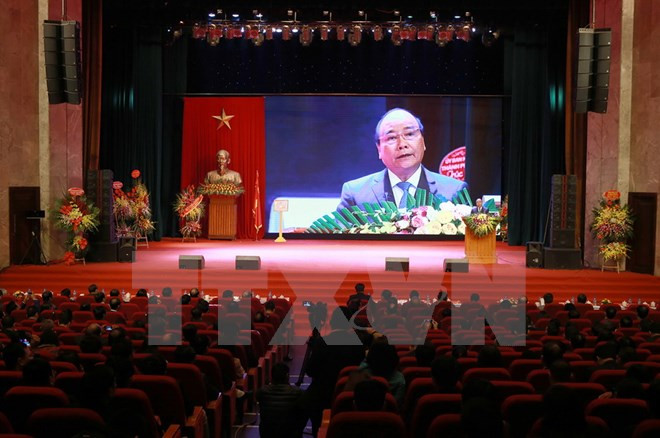 阮春福总理:证券市场需成为提升财力、推动经济增长和提高企业资本利用效率的工具 ảnh 1 阮春福总理:证券市场需成为提升财力、推动经济增长和提高企业资本利用效率的工具 ảnh 1