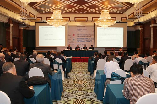 越法双边国防企业论坛在河内举行 ảnh 1