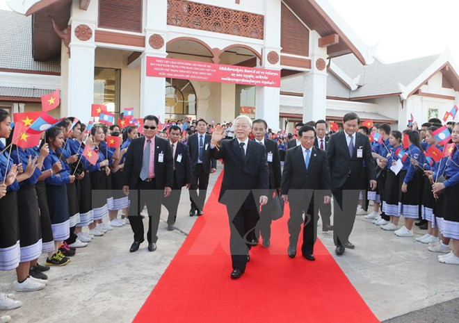 越共中央总书记阮富仲圆满结束对老挝进行正式友好访问 ảnh 1
