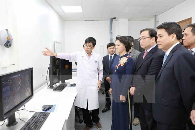 国会主席阮氏金银出席河内消化科与高科技中心揭牌仪式 ảnh 1 国会主席阮氏金银出席河内消化科与高科技中心揭牌仪式 ảnh 1