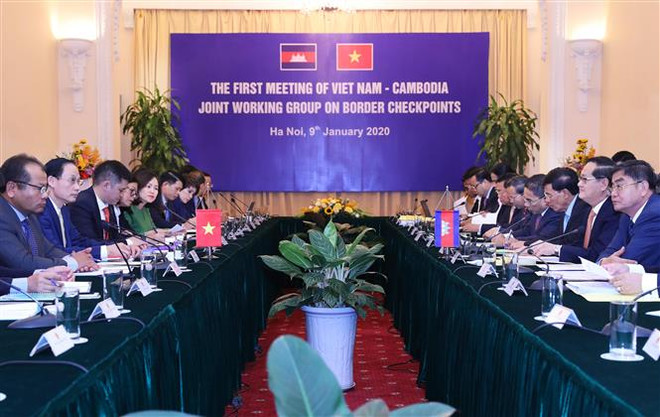 越柬陆地边境口岸混合工作组第一轮会议在河内召开 ảnh 1 越柬陆地边境口岸混合工作组第一轮会议在河内召开 ảnh 1
