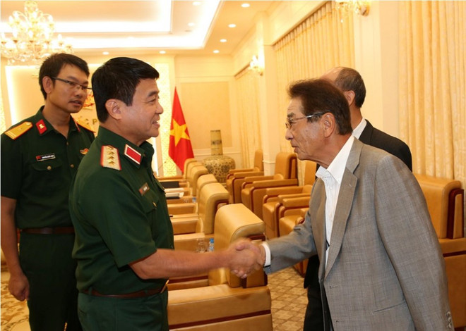 越南人民军副总参谋长武文俊上将会见日本客人 ảnh 1