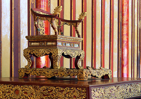 越南政府总理批准将顺化古都6个古物和古物集列入国宝名录 ảnh 1 越南政府总理批准将顺化古都6个古物和古物集列入国宝名录 ảnh 1