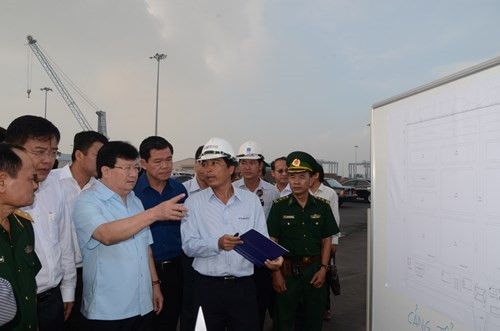 越南政府副总理郑廷勇：巴地头顿省应成立盖梅——市威港口群管理委员会 ảnh 1