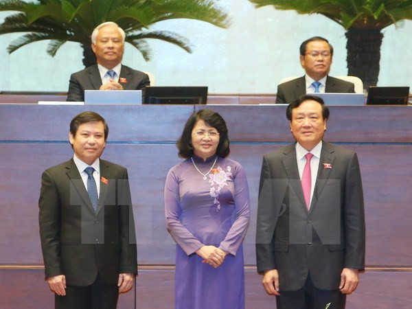 越南第十四届国会一次会议:国会代表投票选举国家副主席和最高人民法院院长等职务 ảnh 1 越南第十四届国会一次会议:国会代表投票选举国家副主席和最高人民法院院长等职务 ảnh 1