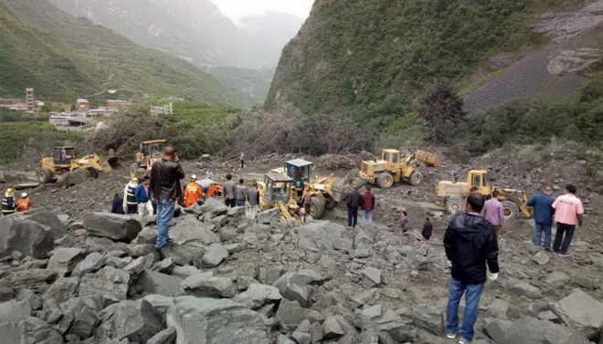 越南国家主席陈大光因四川茂县山体垮塌造成人员伤亡向习近平主席致慰问电 ảnh 1