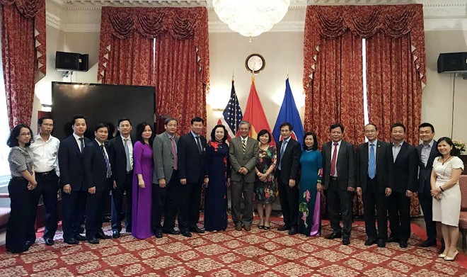 河内市与加拿大和美国各地方加强全面合作 ảnh 7