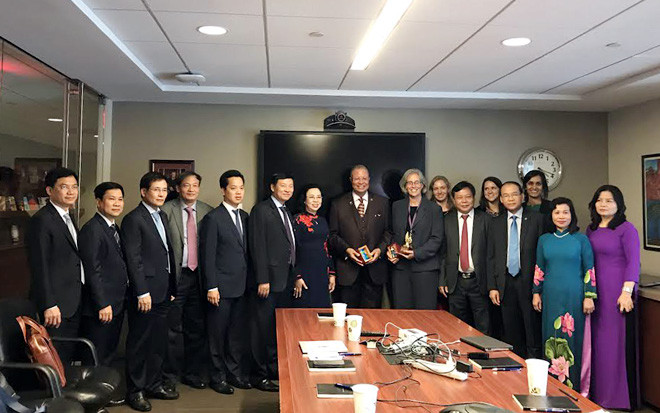 河内市与加拿大和美国各地方加强全面合作 ảnh 4