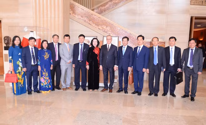 河内市与加拿大和美国各地方加强全面合作 ảnh 3