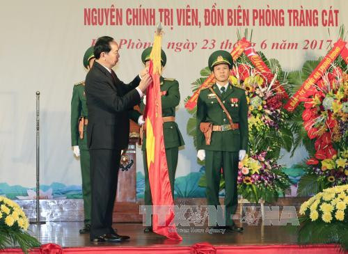国家主席陈大光授予海防市边防部队“人民武装力量英雄”称号 ảnh 1 国家主席陈大光授予海防市边防部队“人民武装力量英雄”称号 ảnh 1